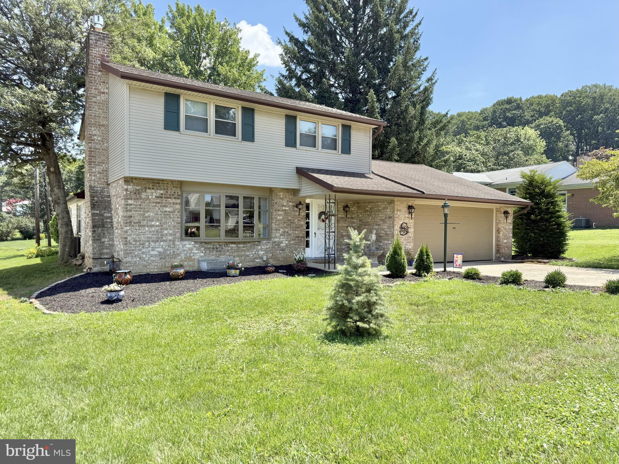 385 FOLKSTONE WAY