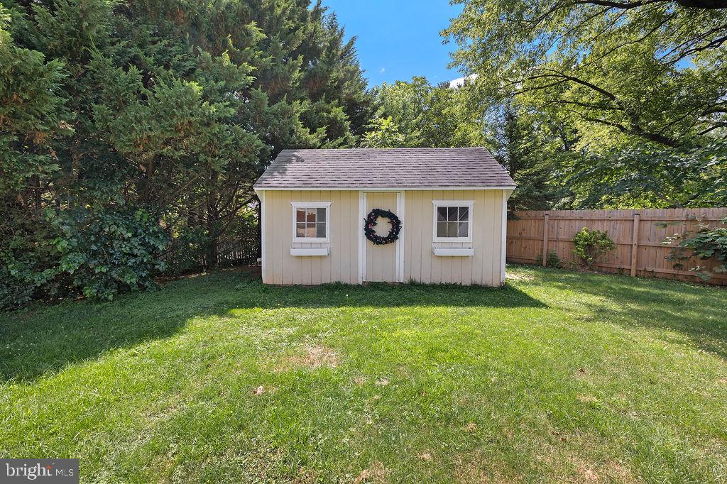 FOXFIELD AT MIDDLETOWN - Residential