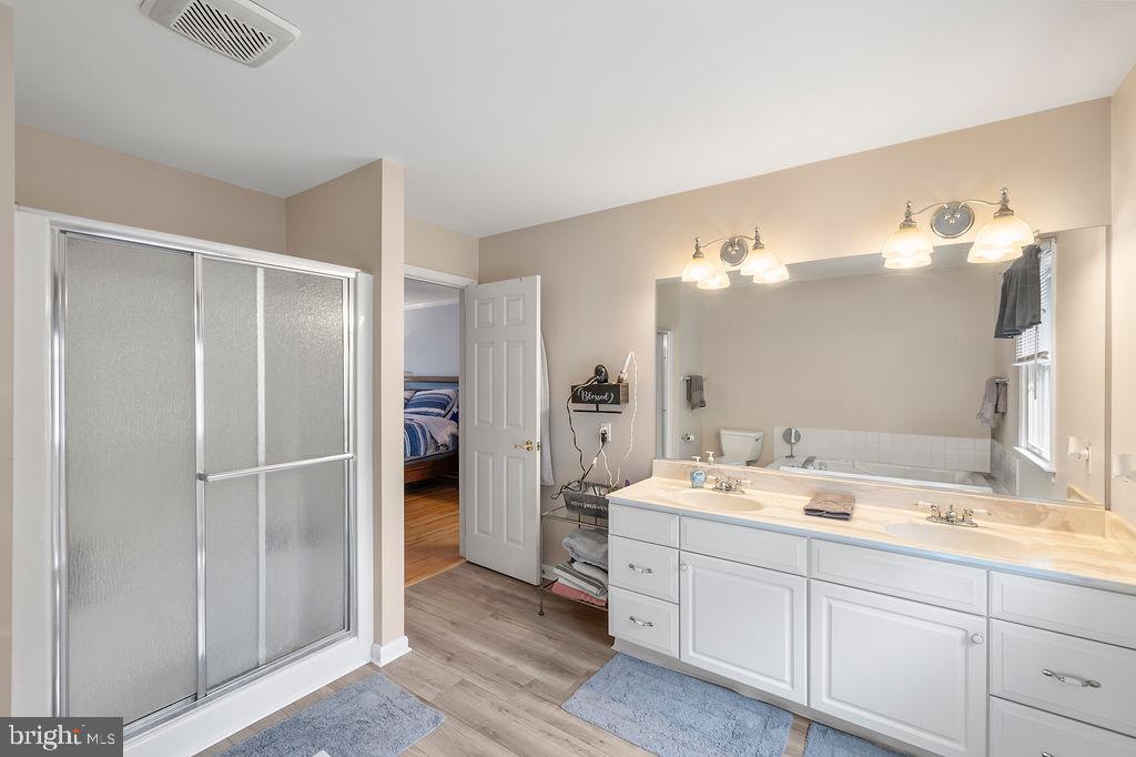 FOXFIELD AT MIDDLETOWN - Residential