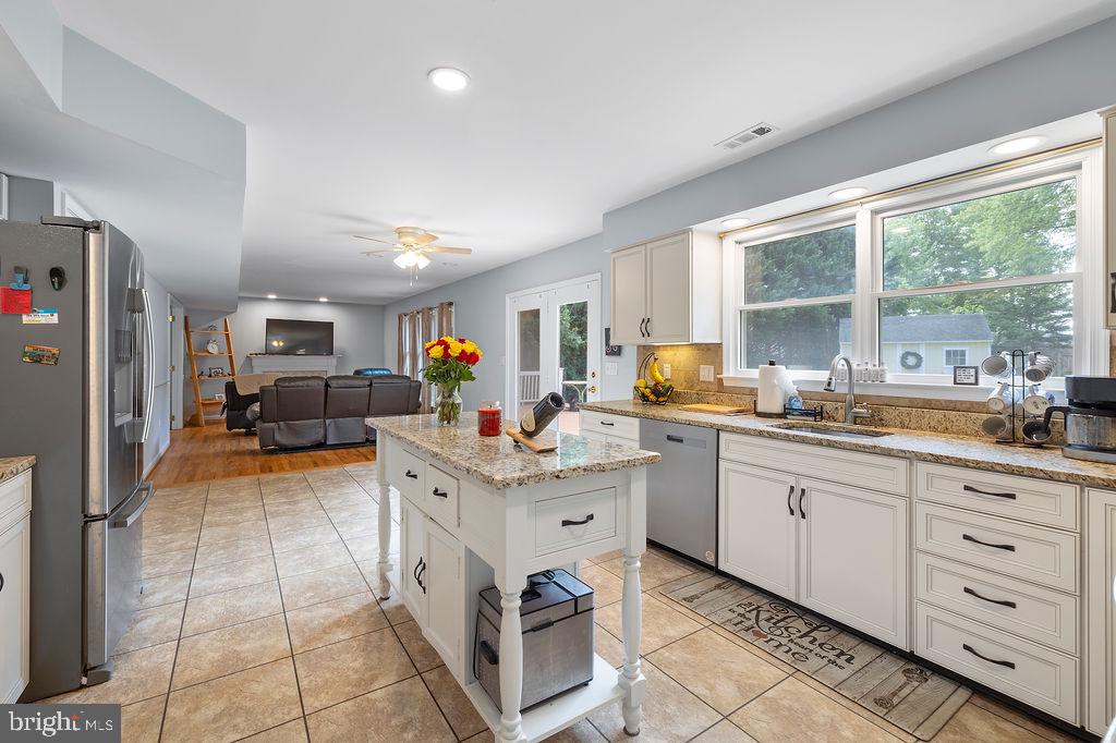 FOXFIELD AT MIDDLETOWN - Residential