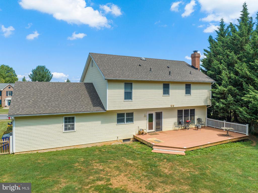 FOXFIELD AT MIDDLETOWN - Residential