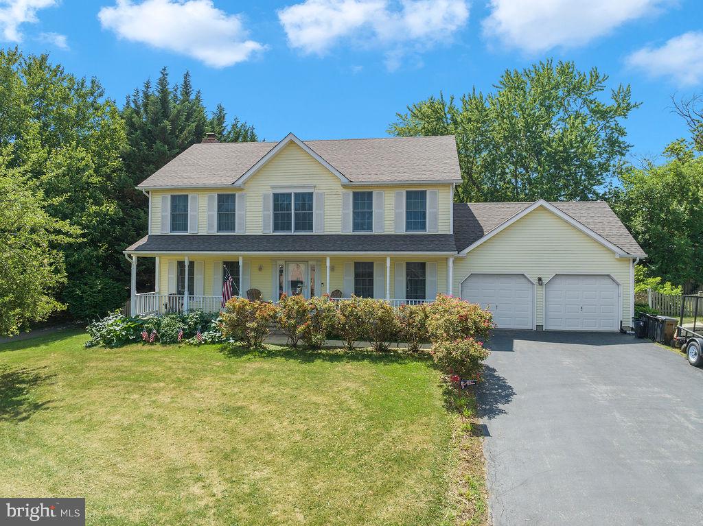 FOXFIELD AT MIDDLETOWN - Residential