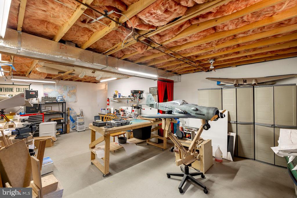 FOXFIELD AT MIDDLETOWN - Residential