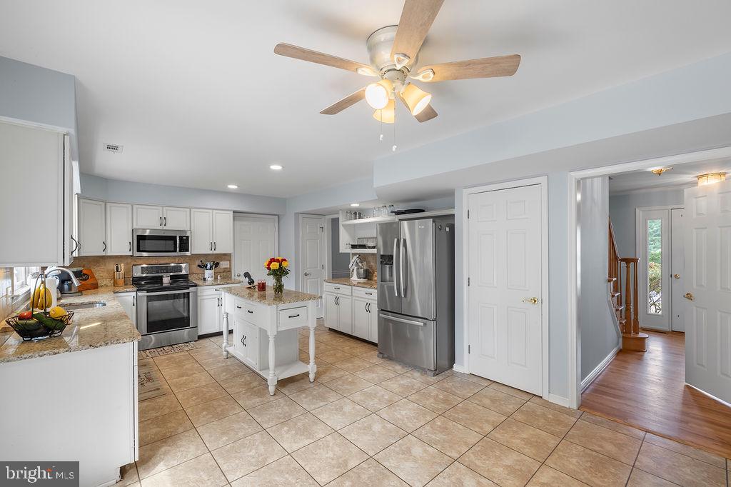 FOXFIELD AT MIDDLETOWN - Residential