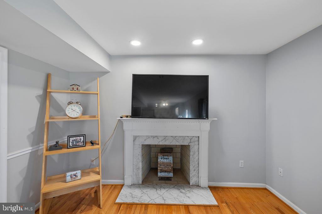 FOXFIELD AT MIDDLETOWN - Residential