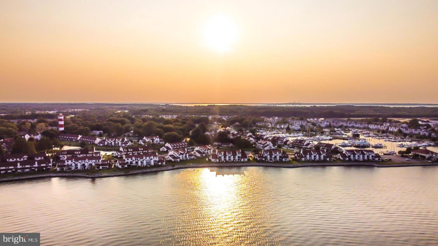 QUEENS LANDING - Residential