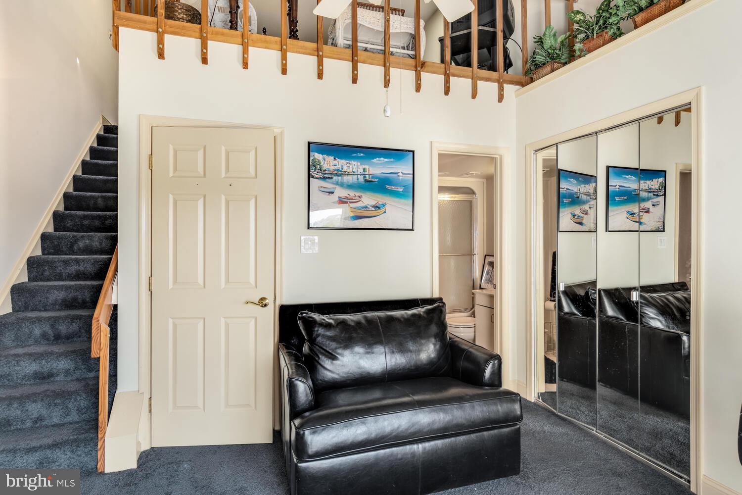 QUEENS LANDING - Residential