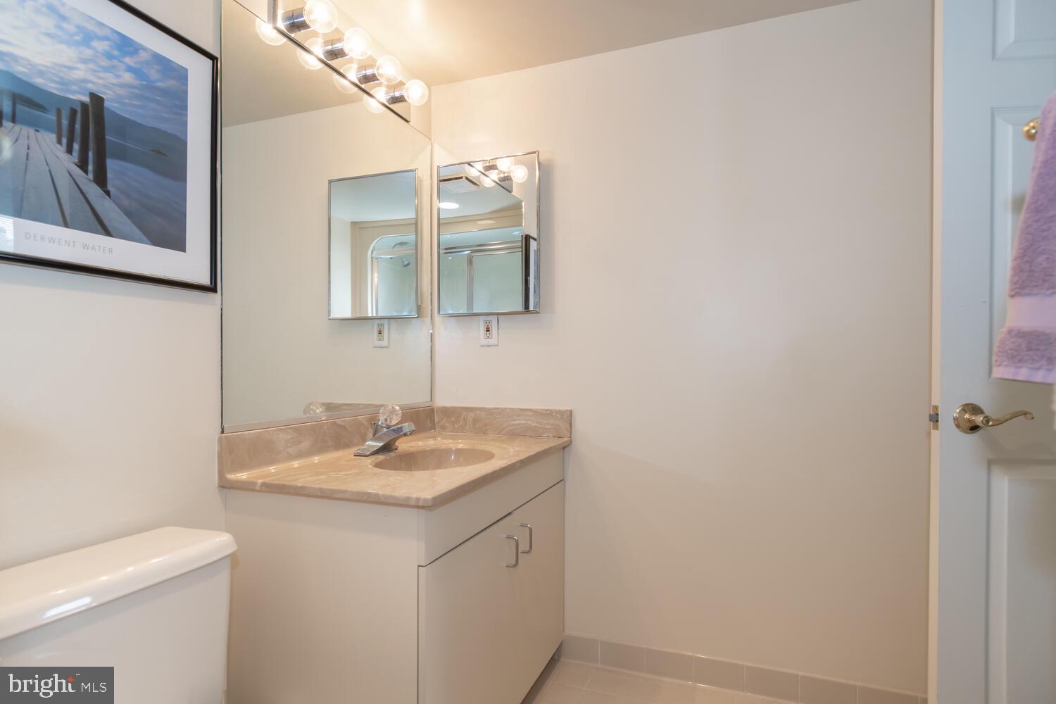 QUEENS LANDING - Residential