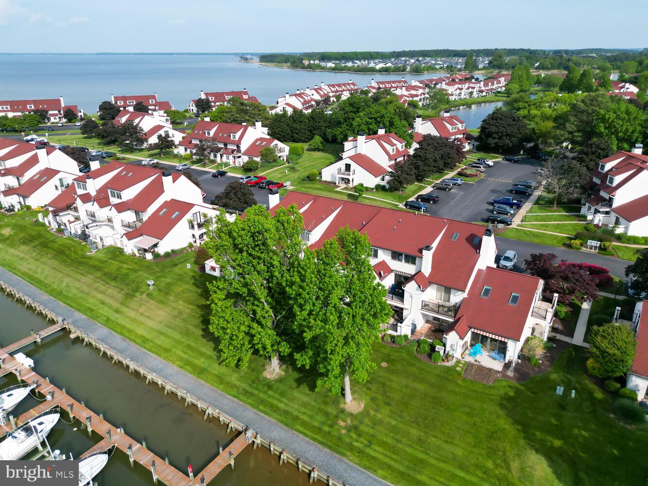 QUEENS LANDING - Residential