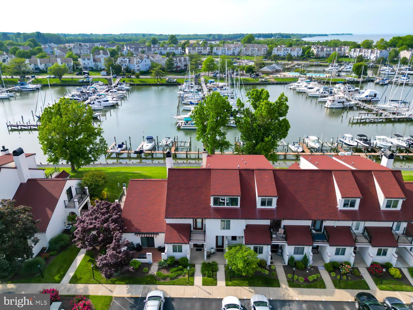 QUEENS LANDING - Residential