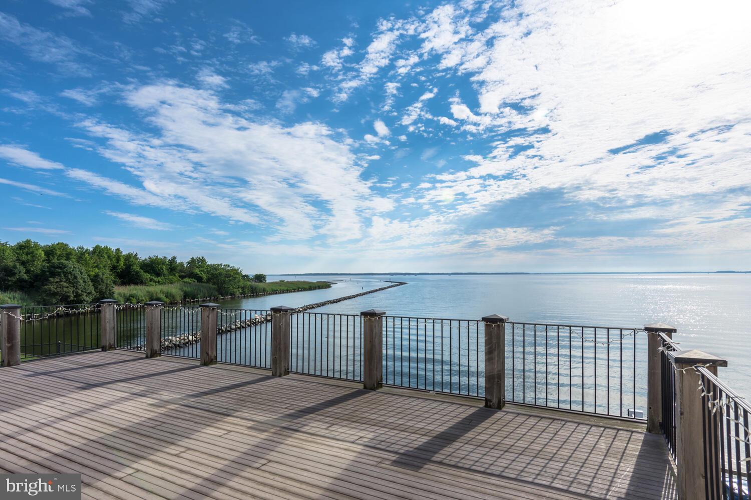 QUEENS LANDING - Residential