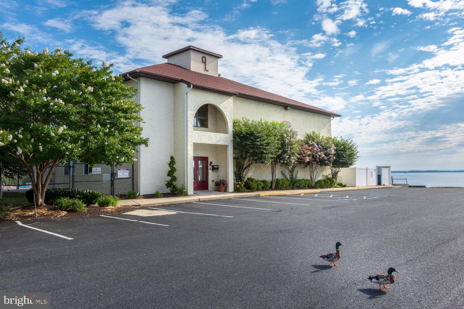 QUEENS LANDING - Residential