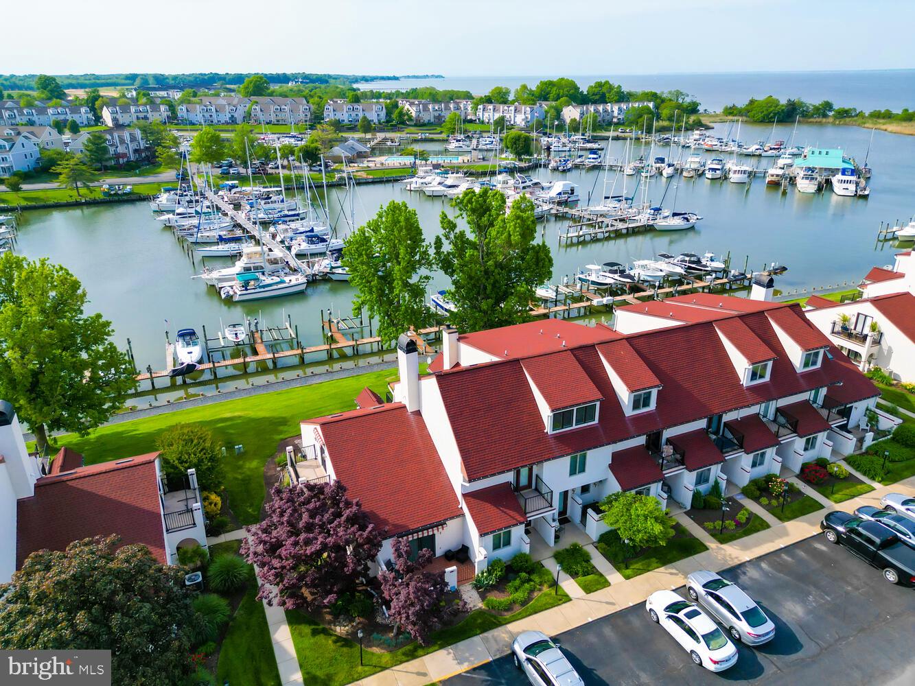 QUEENS LANDING - Residential