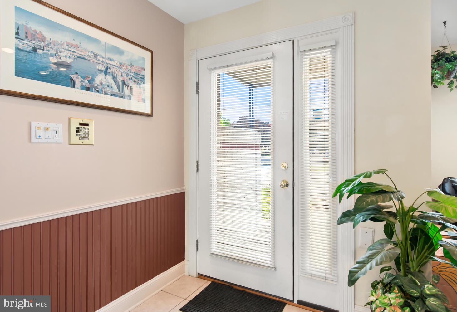 QUEENS LANDING - Residential