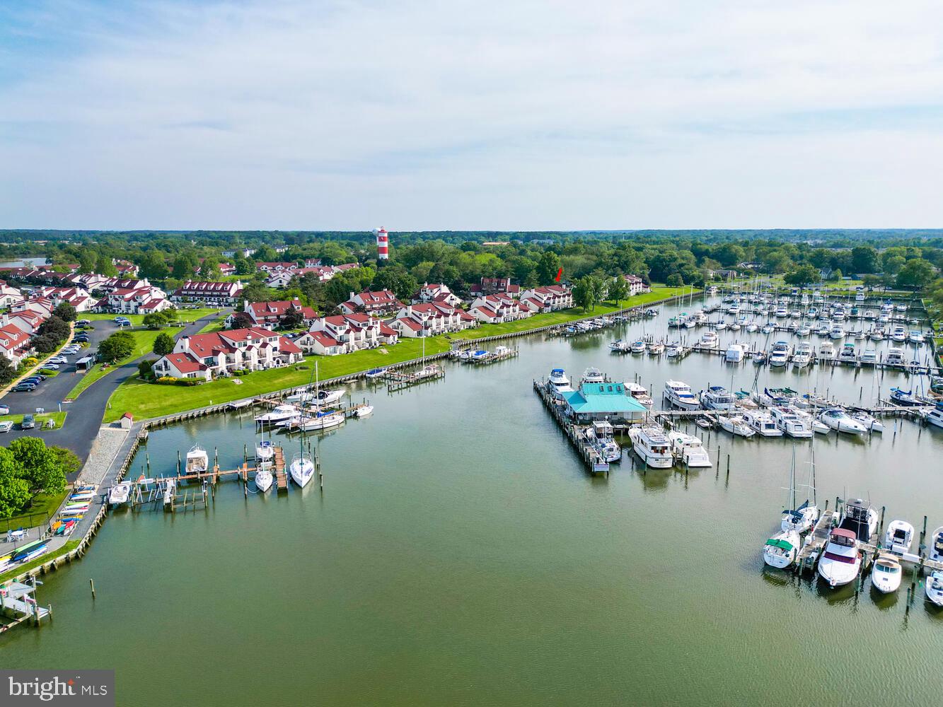 QUEENS LANDING - Residential