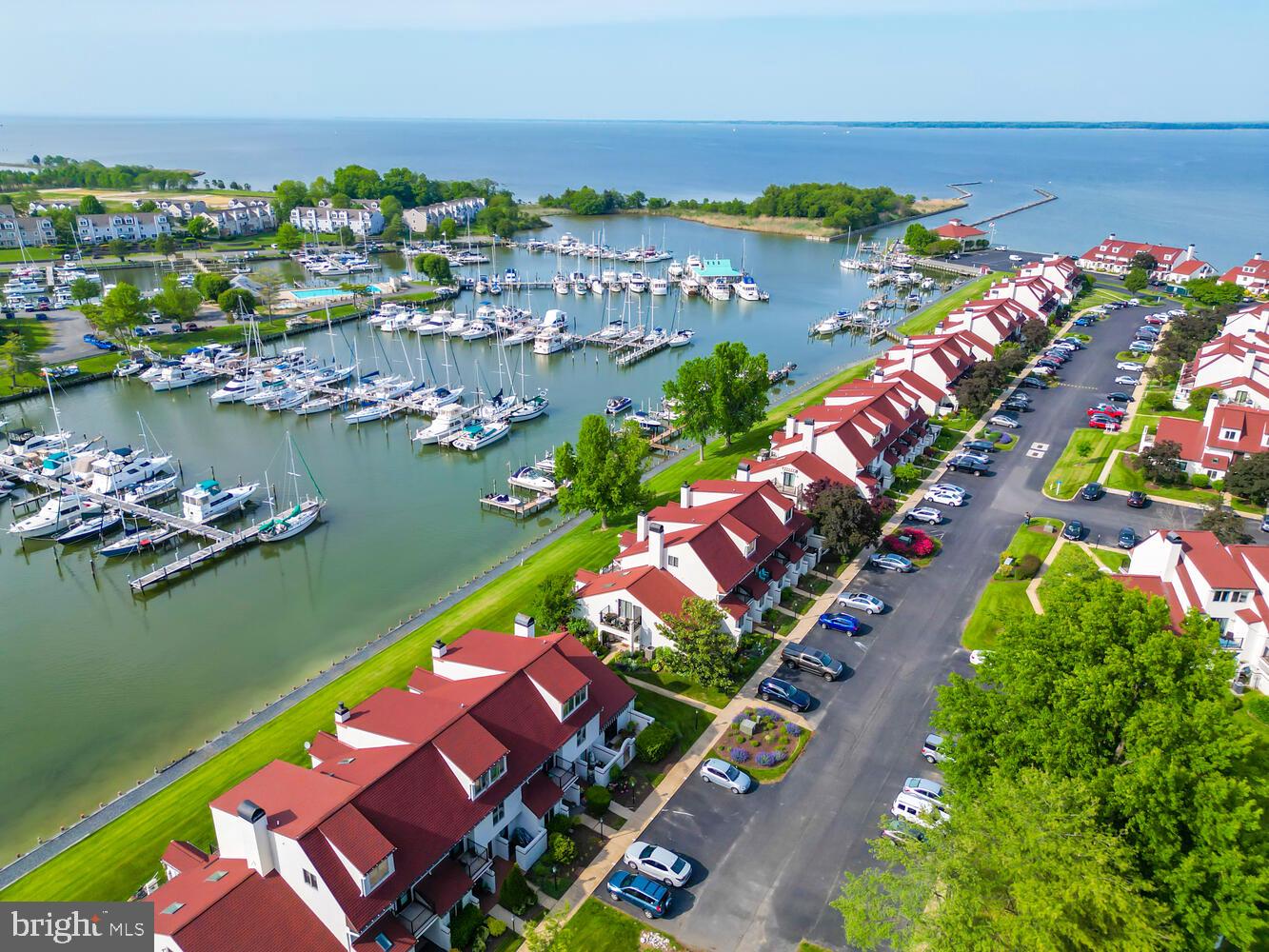 QUEENS LANDING - Residential