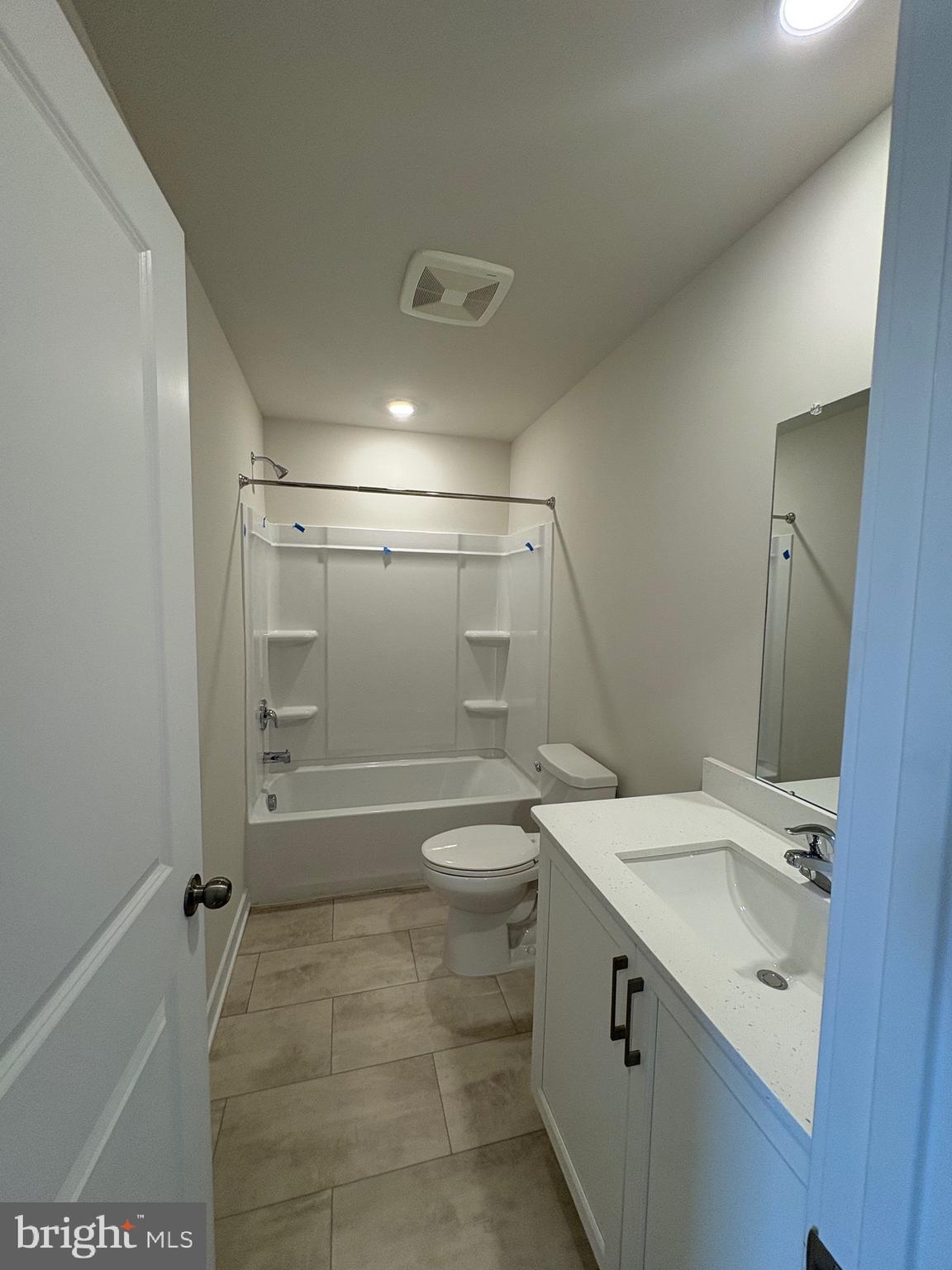 RIVER PIONTE - Residential Lease