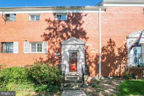 1119 BEVERLEY DRIVE ALEXANDRIA VA 22302