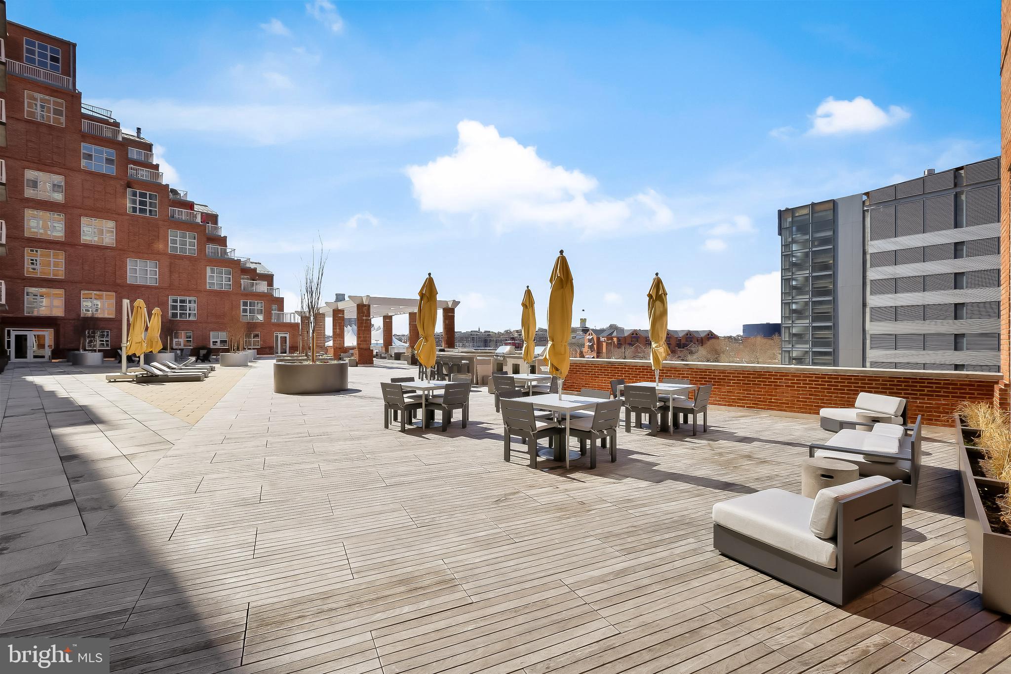 SCARLETT PLACE - Residential