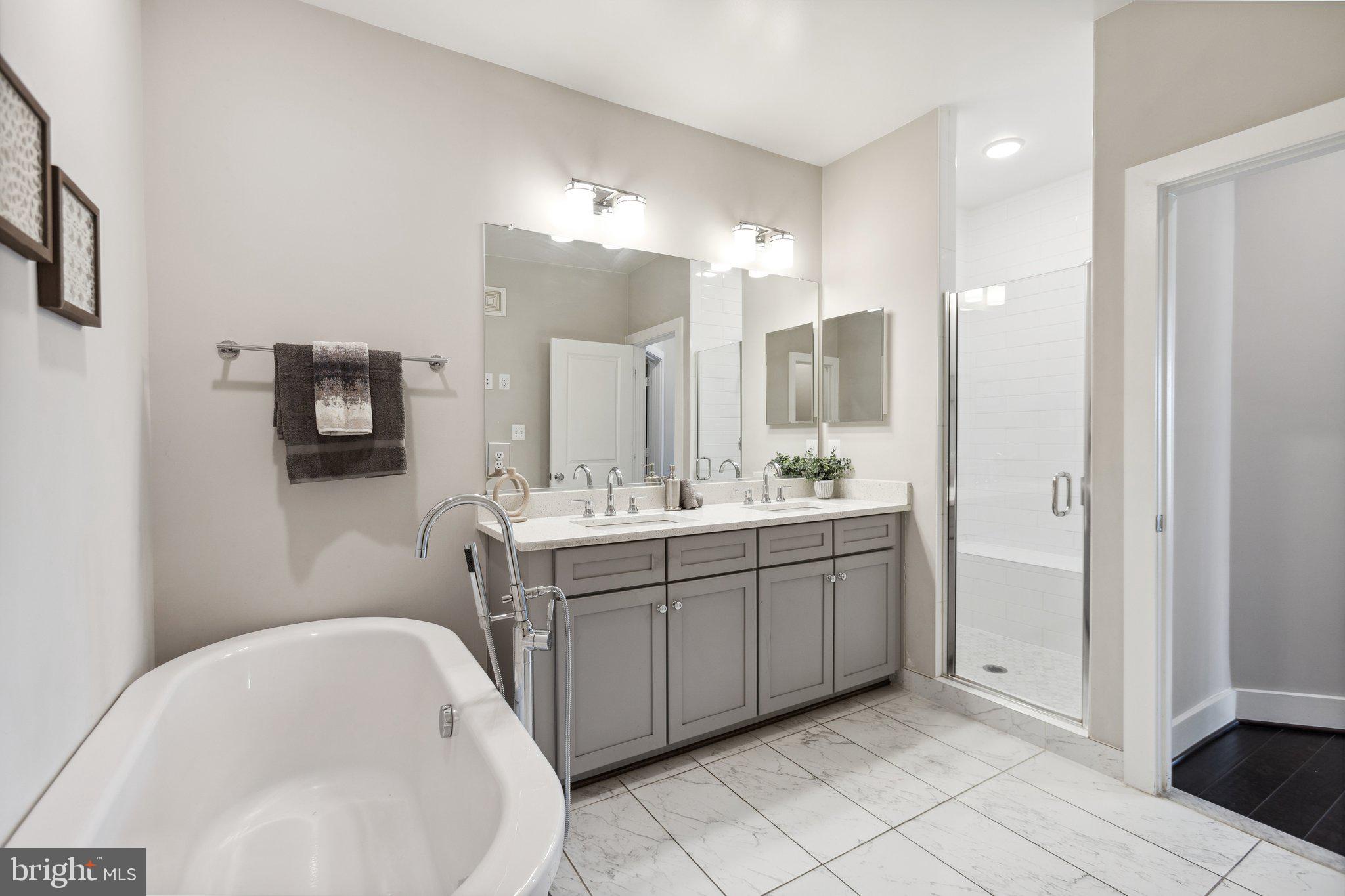 CARVER PLACE - Residential