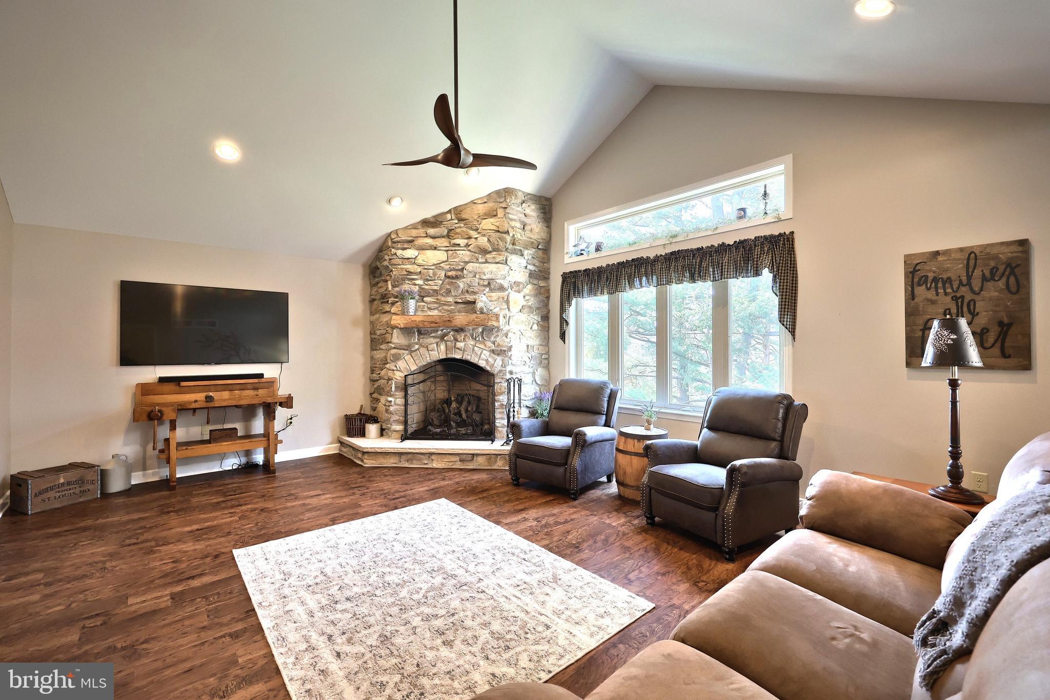 VALLEY VIEW - Residential