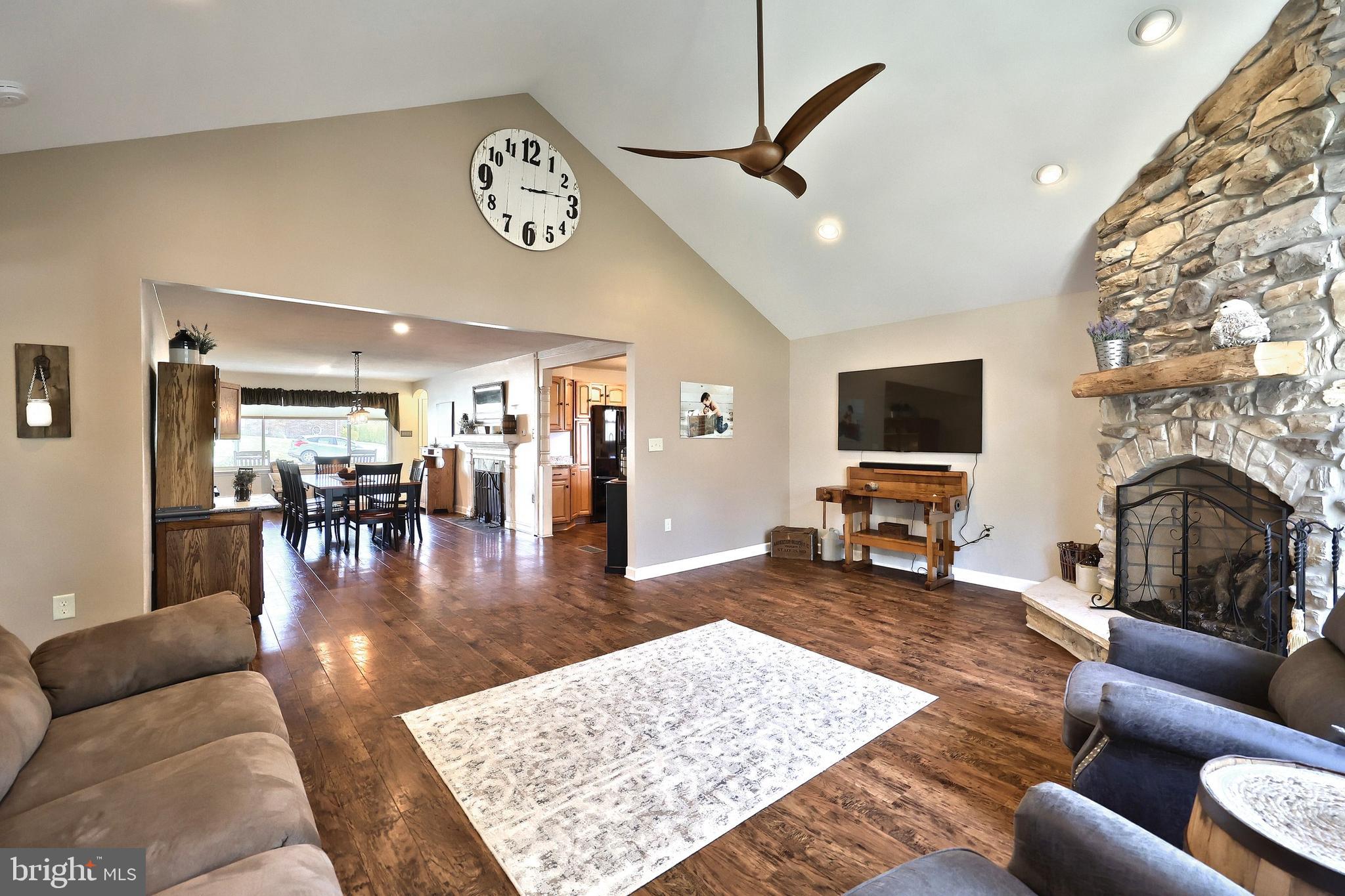 VALLEY VIEW - Residential