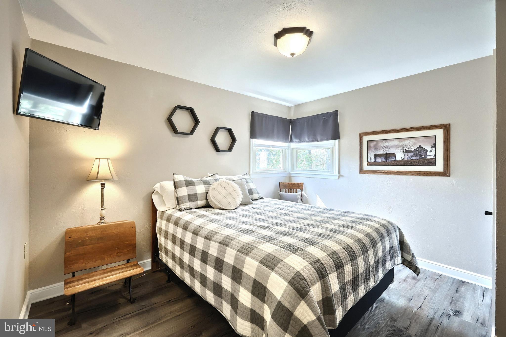 VALLEY VIEW - Residential