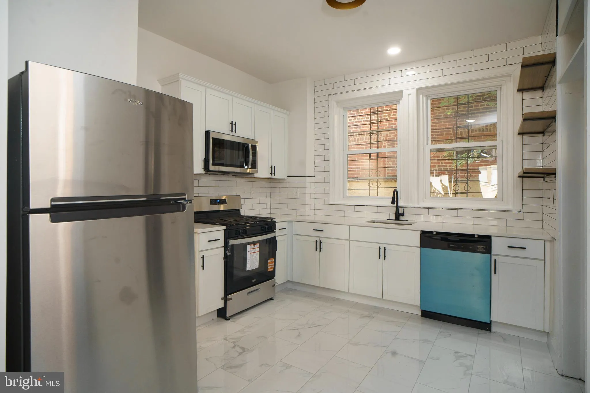 Philadelphia, Pennsylvania 19146, United States, 3 Bedrooms Bedrooms, ,2 BathroomsBathrooms,Residential,Active,184591