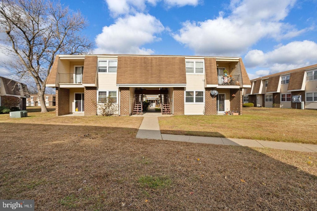 Photo of 4 Florence Tollgate Place #6, FLORENCE, NJ 08518 (MLS # NJBL2119982)