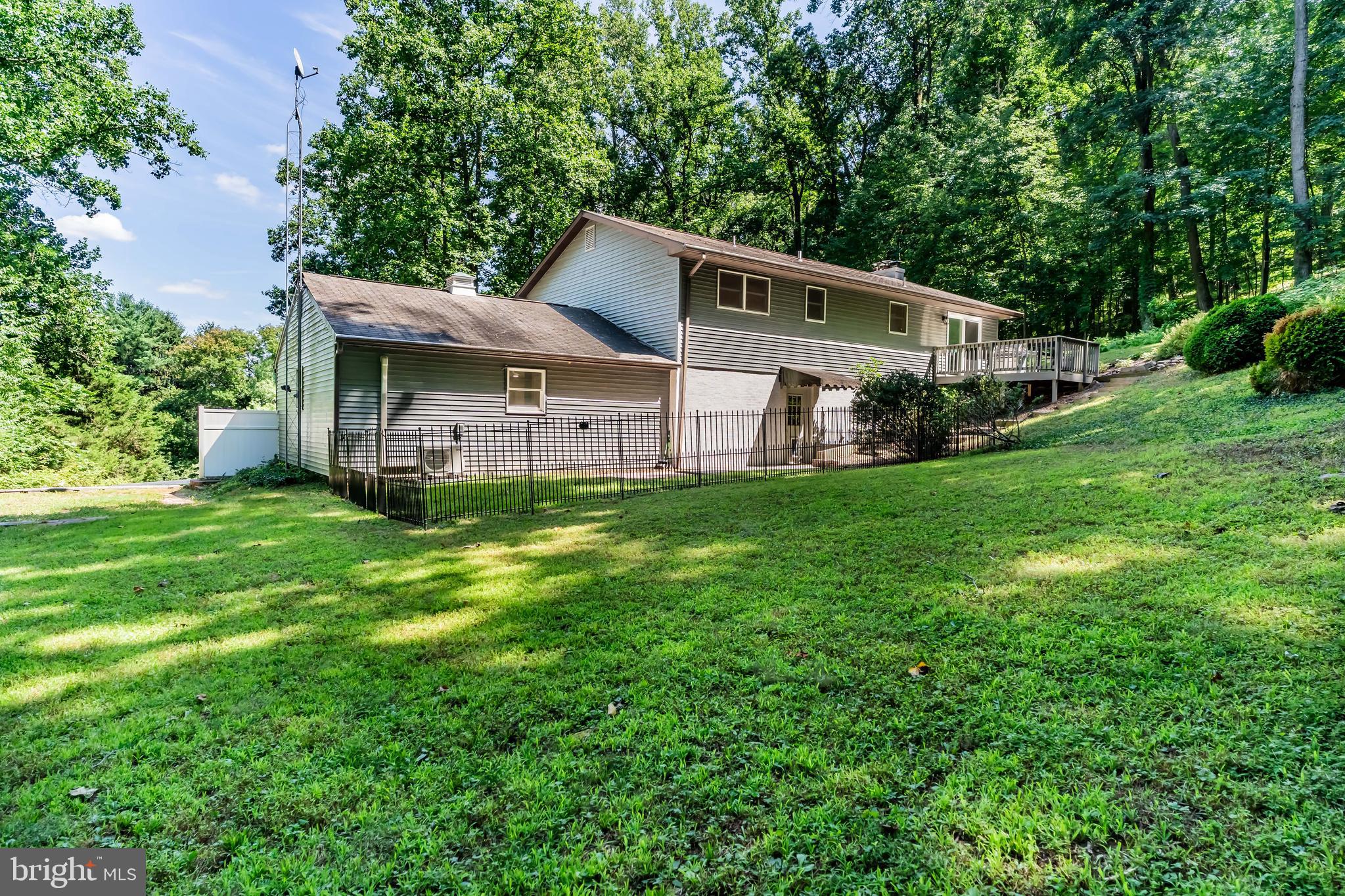 769 GLEN ARDEN DRIVE