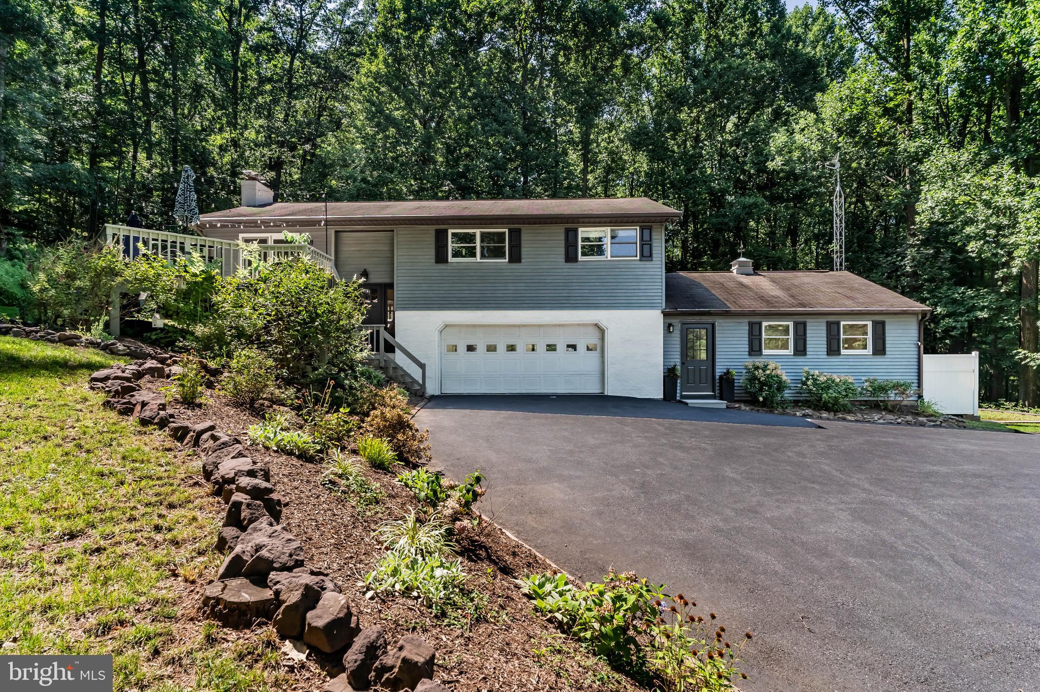 769 GLEN ARDEN DRIVE