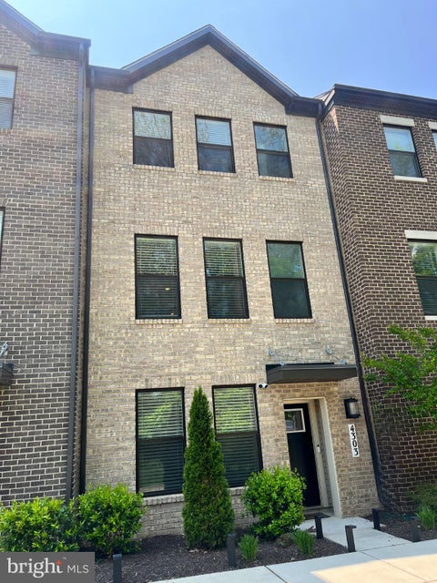 Townhouse For Rent - 4303 Medfield Avenue<br/> BALTIMORE, MD 21211