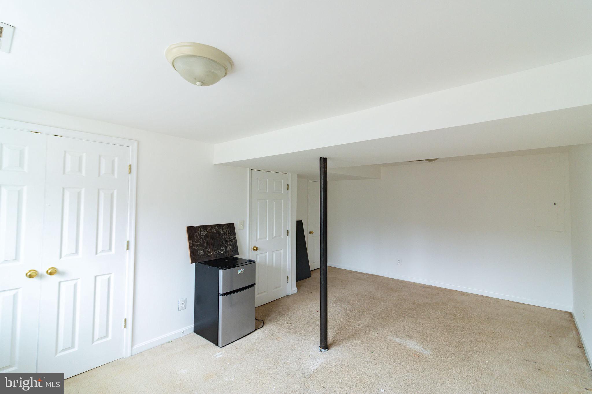 MARSH RD - Residential