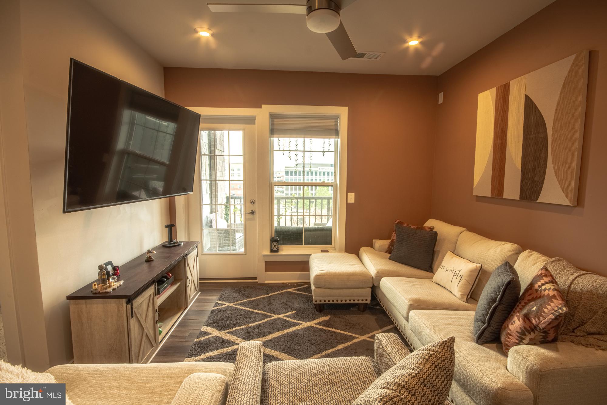 THE FLATS AT NATIONAL HARBOR - Residential Lease