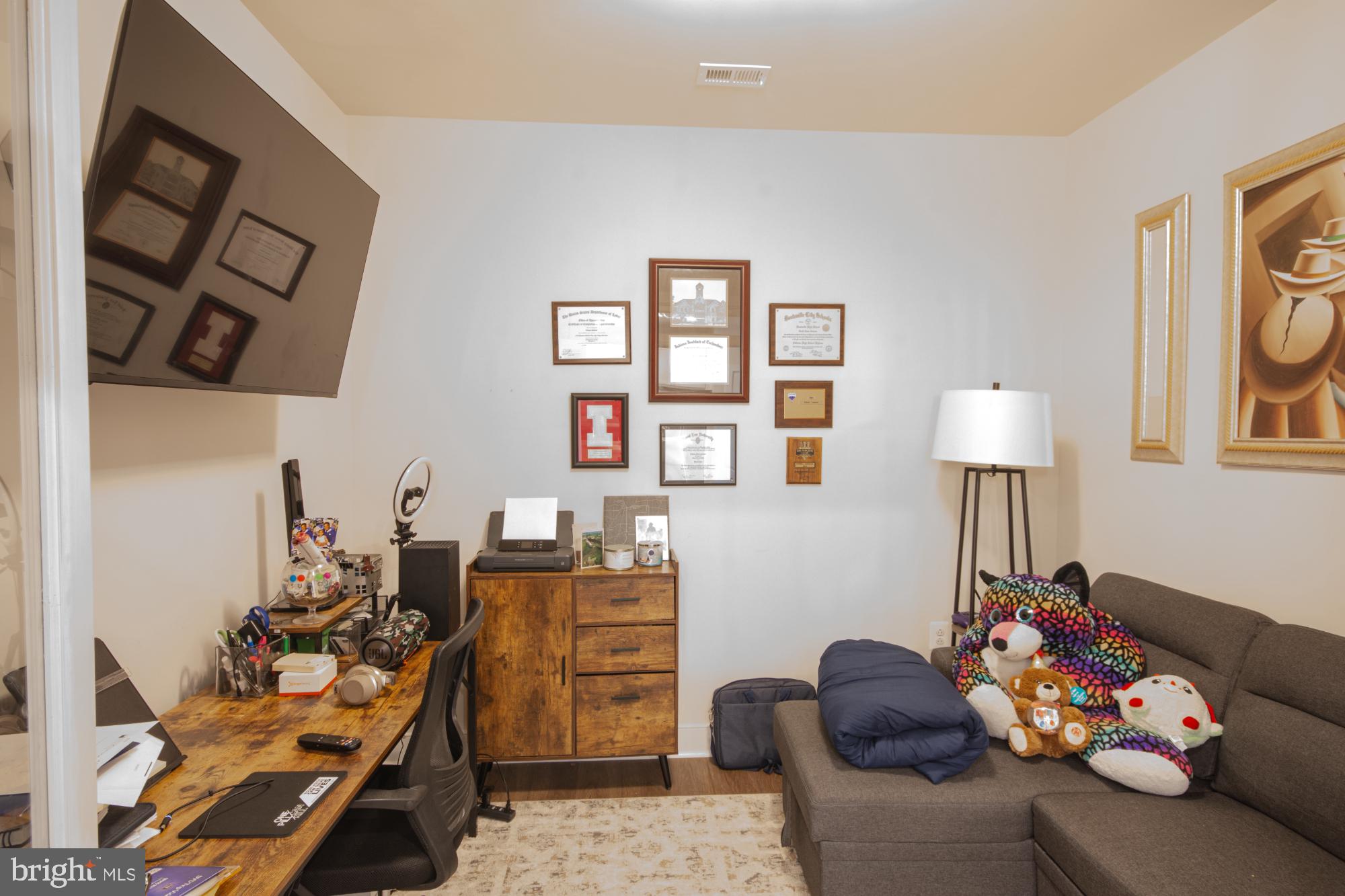 THE FLATS AT NATIONAL HARBOR - Residential Lease