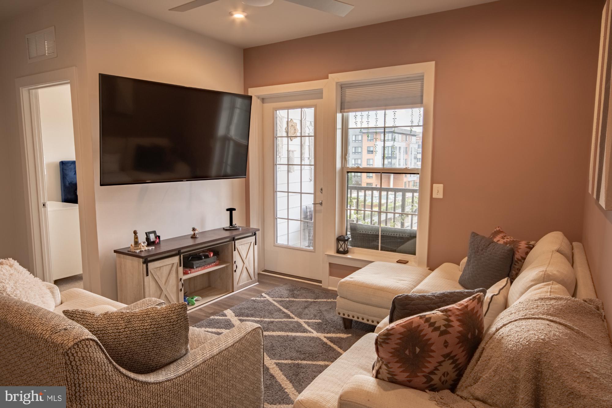 THE FLATS AT NATIONAL HARBOR - Residential Lease