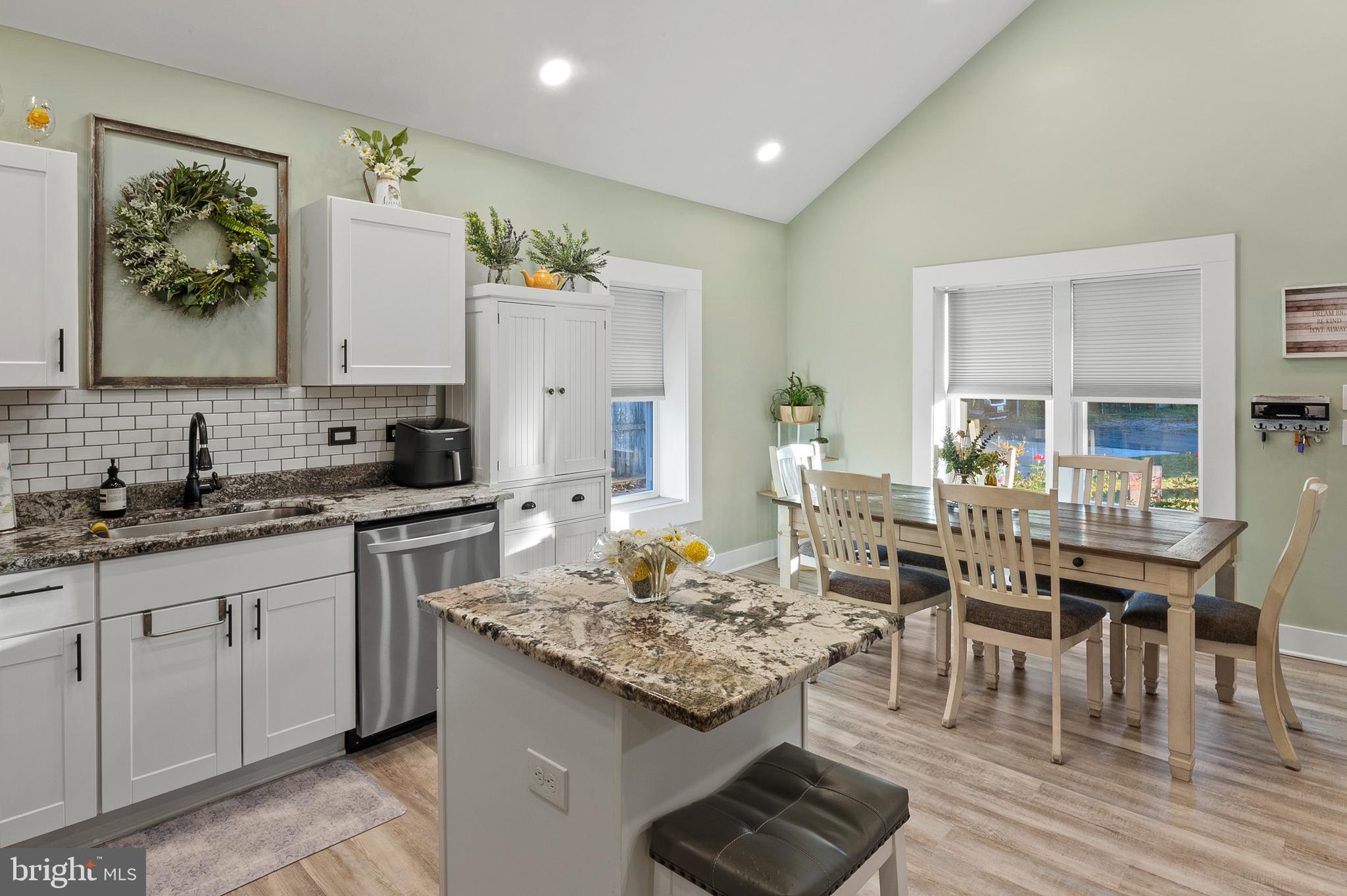 PINE HAVEN - Residential