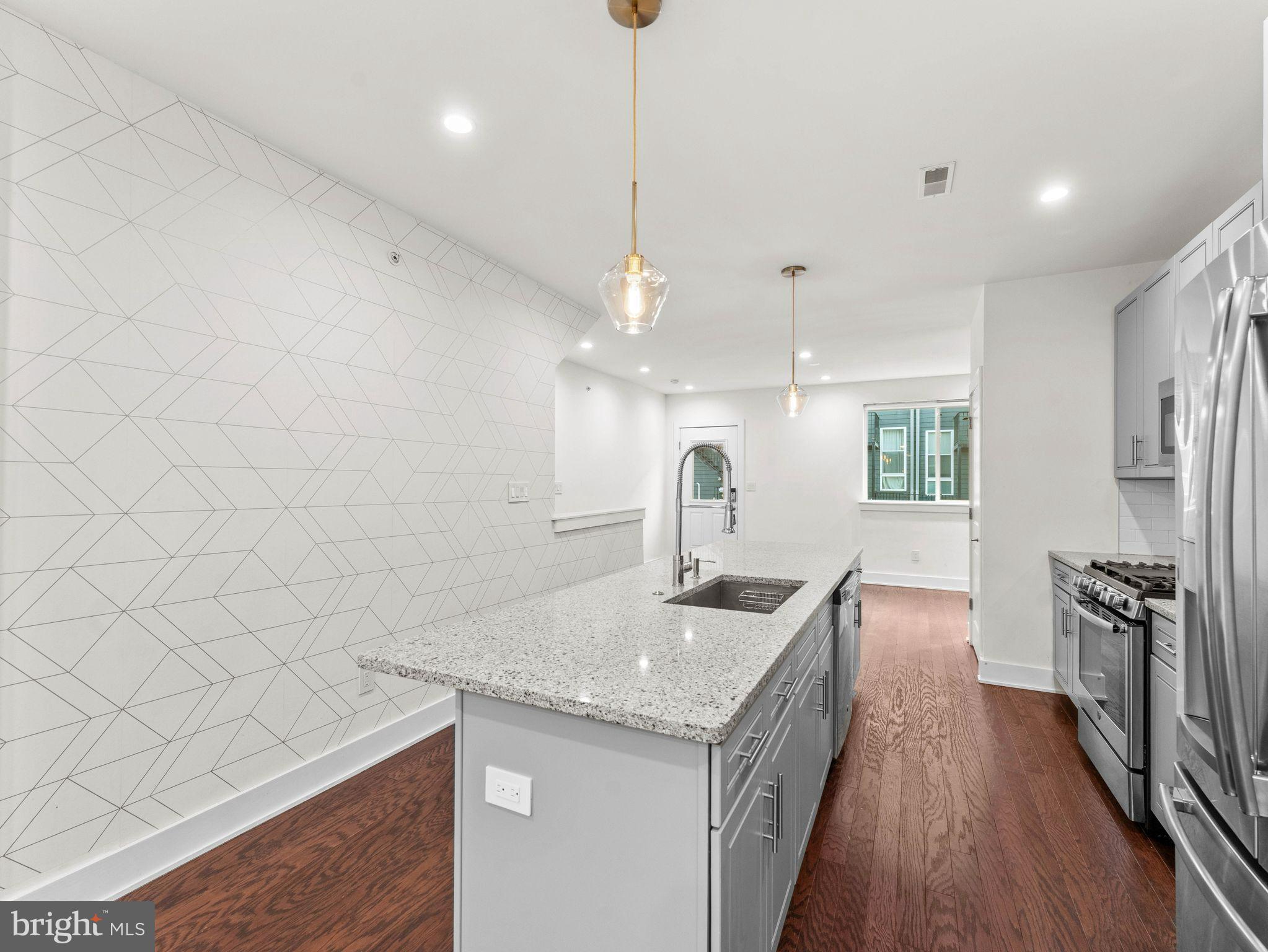 OLDE KENSINGTON - Residential