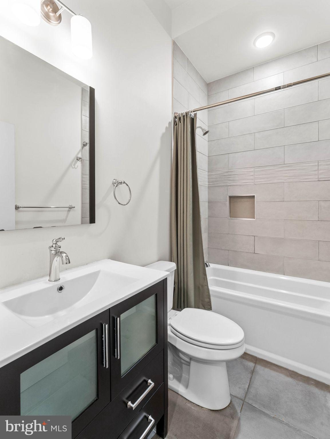 OLDE KENSINGTON - Residential