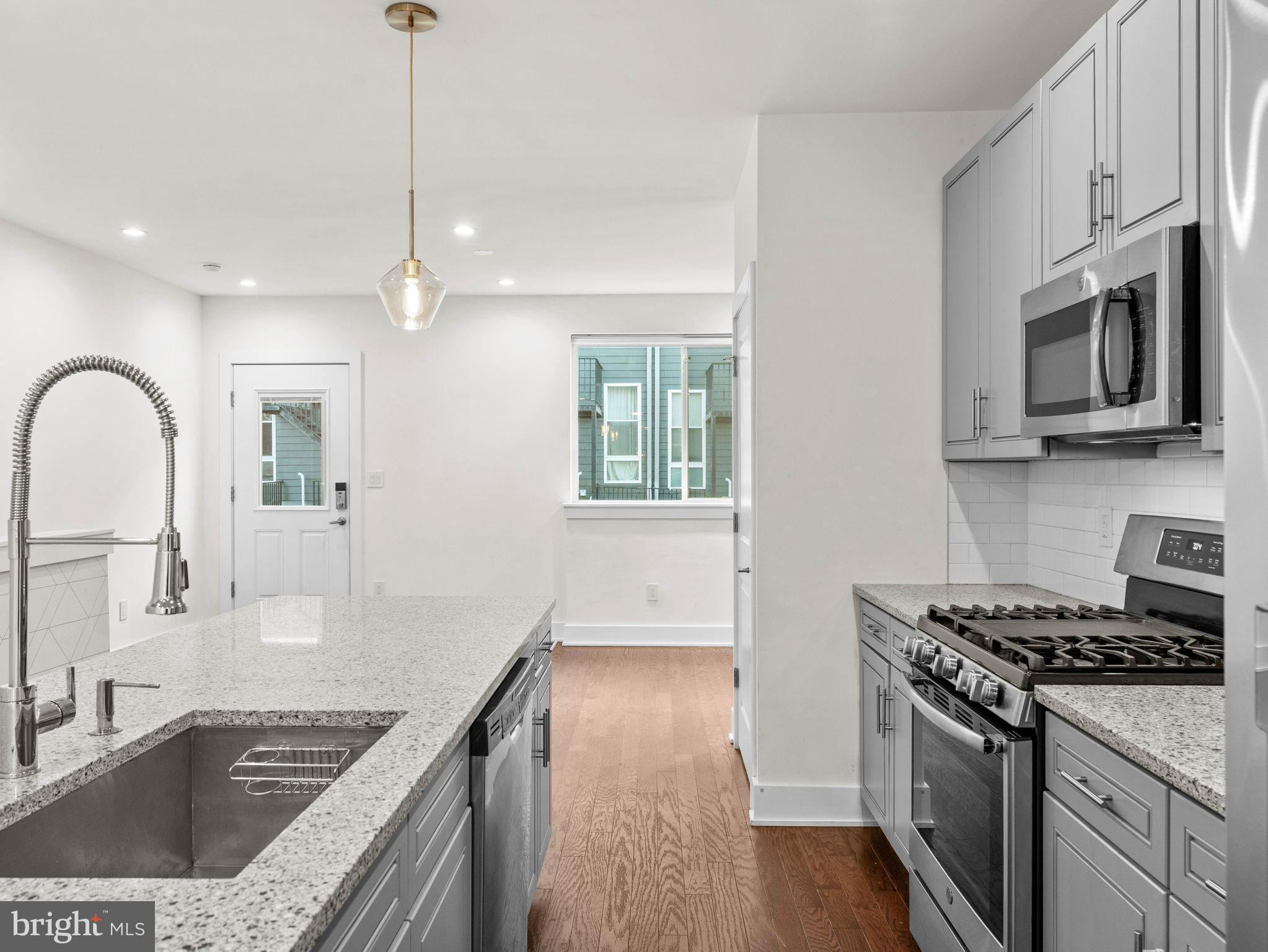 OLDE KENSINGTON - Residential