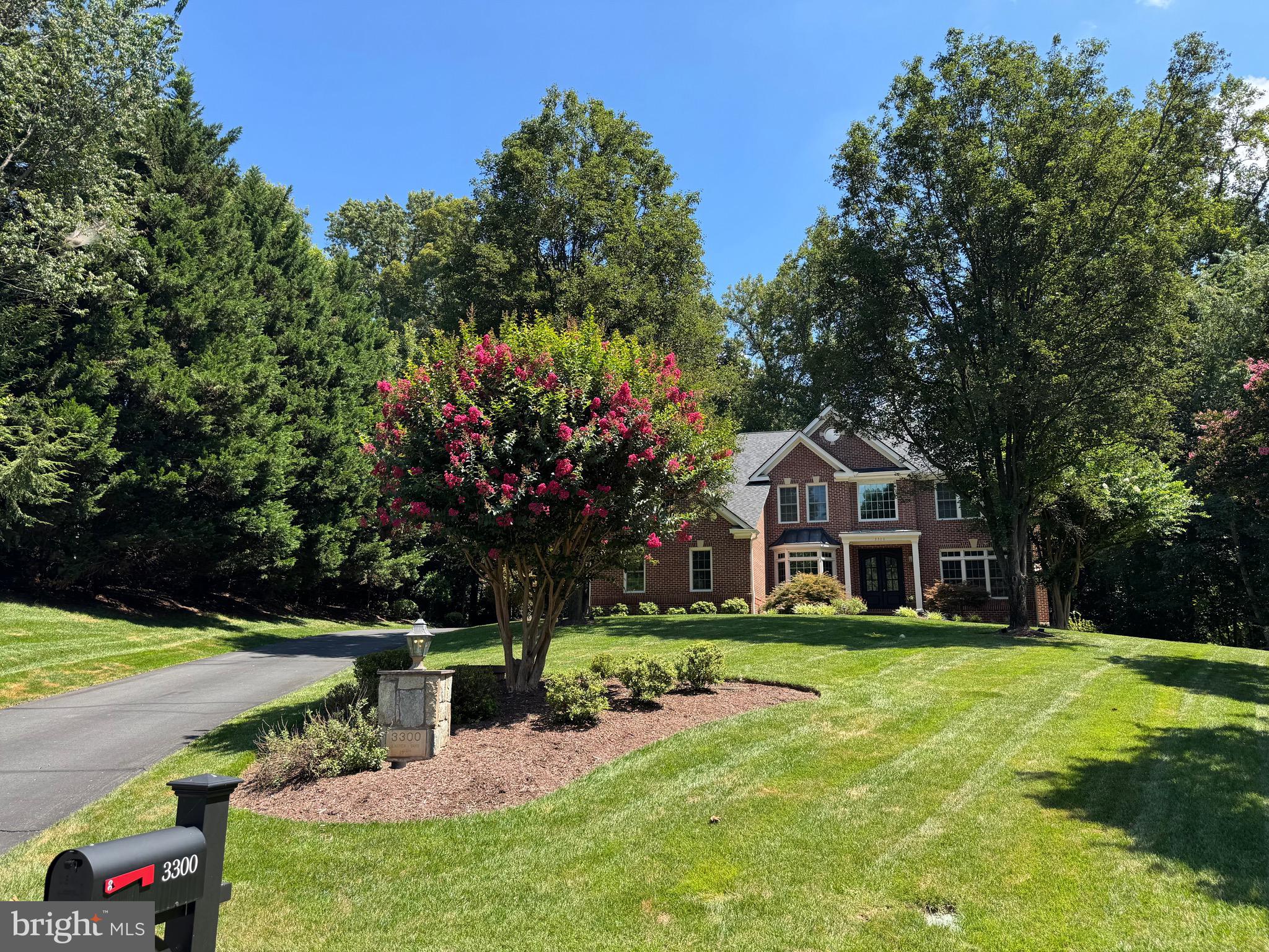 3300 LAUREN OAKS COURT