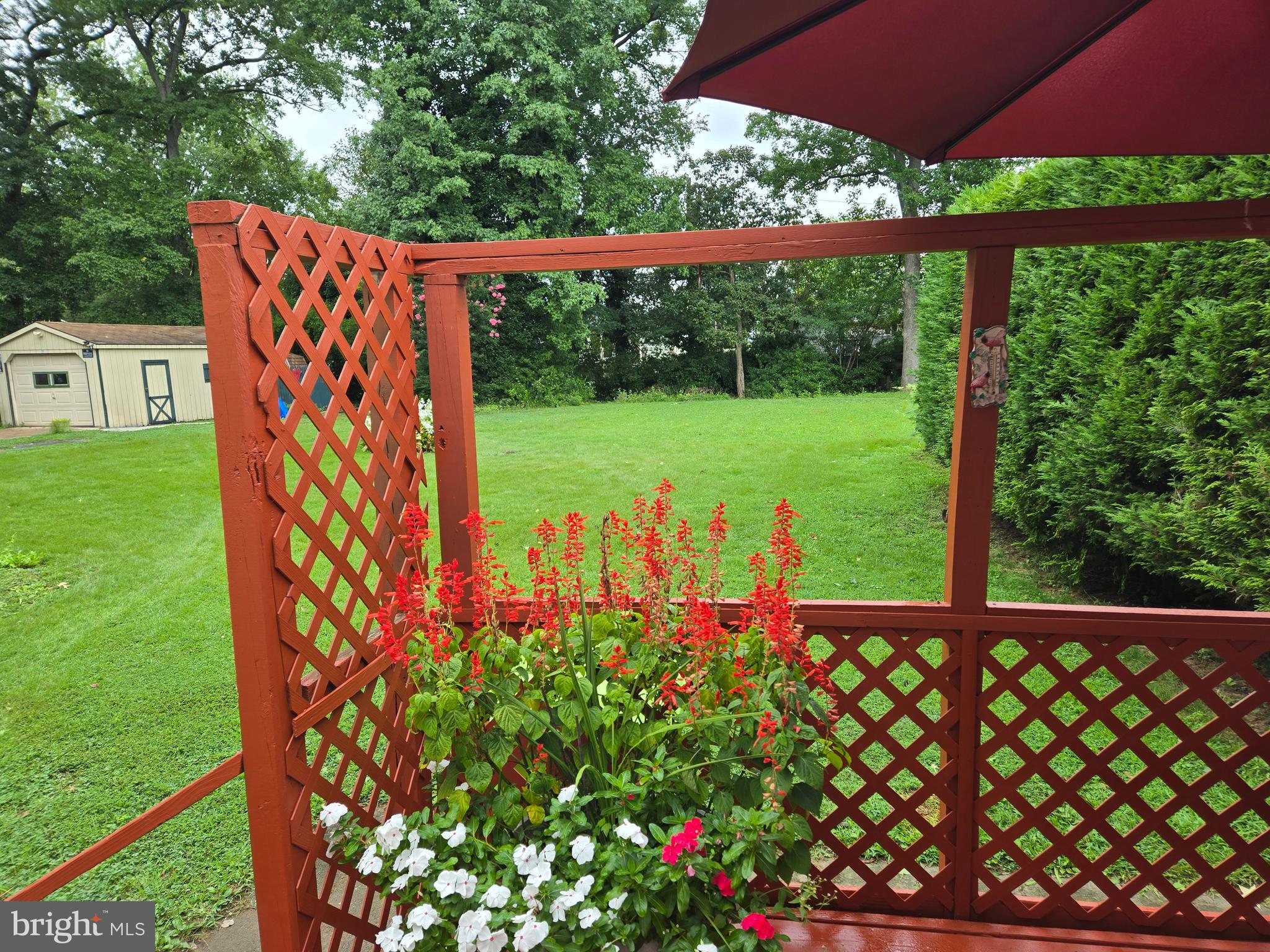 2414 WILLOUGHBY BEACH RD