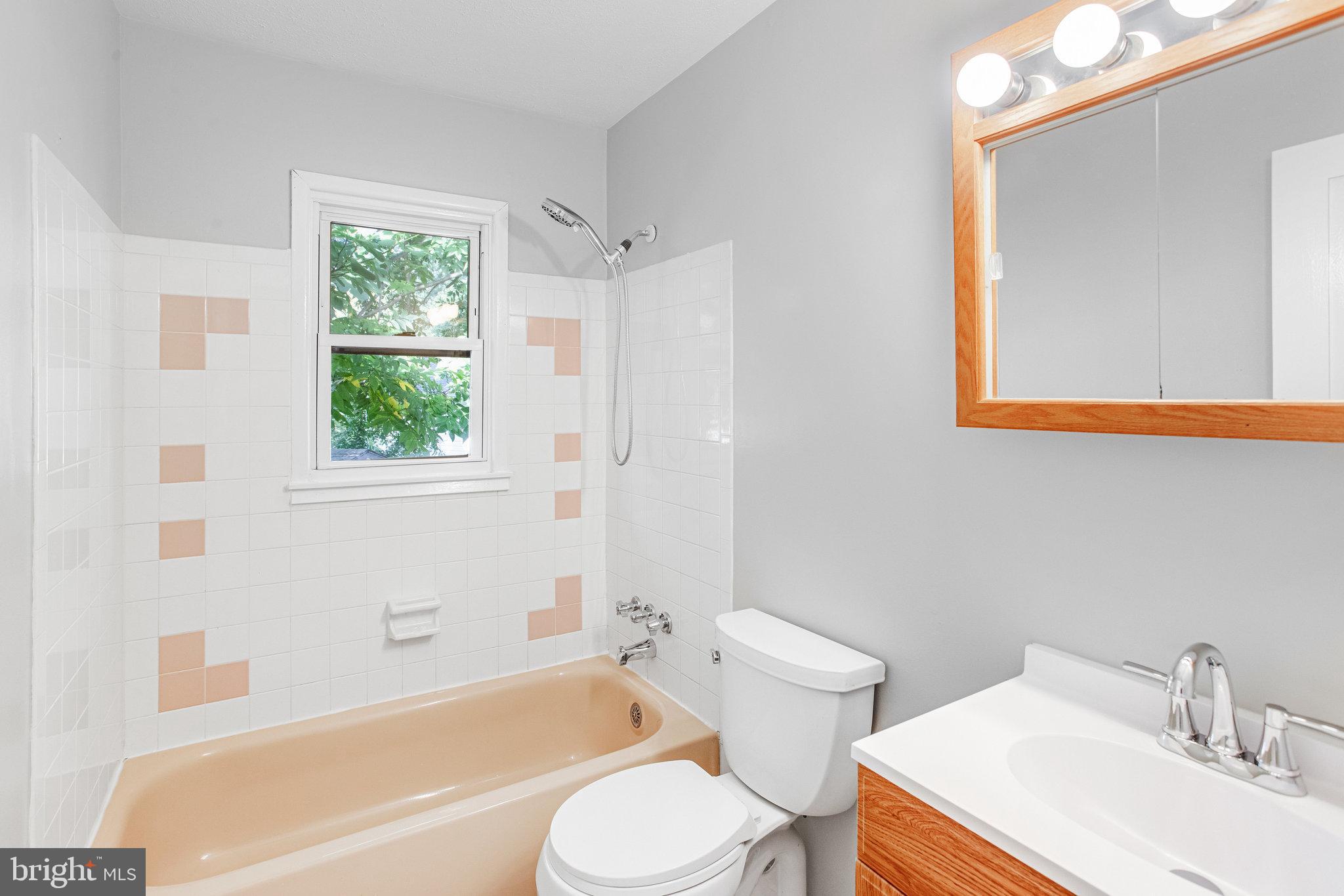 DALE CITY - Residential