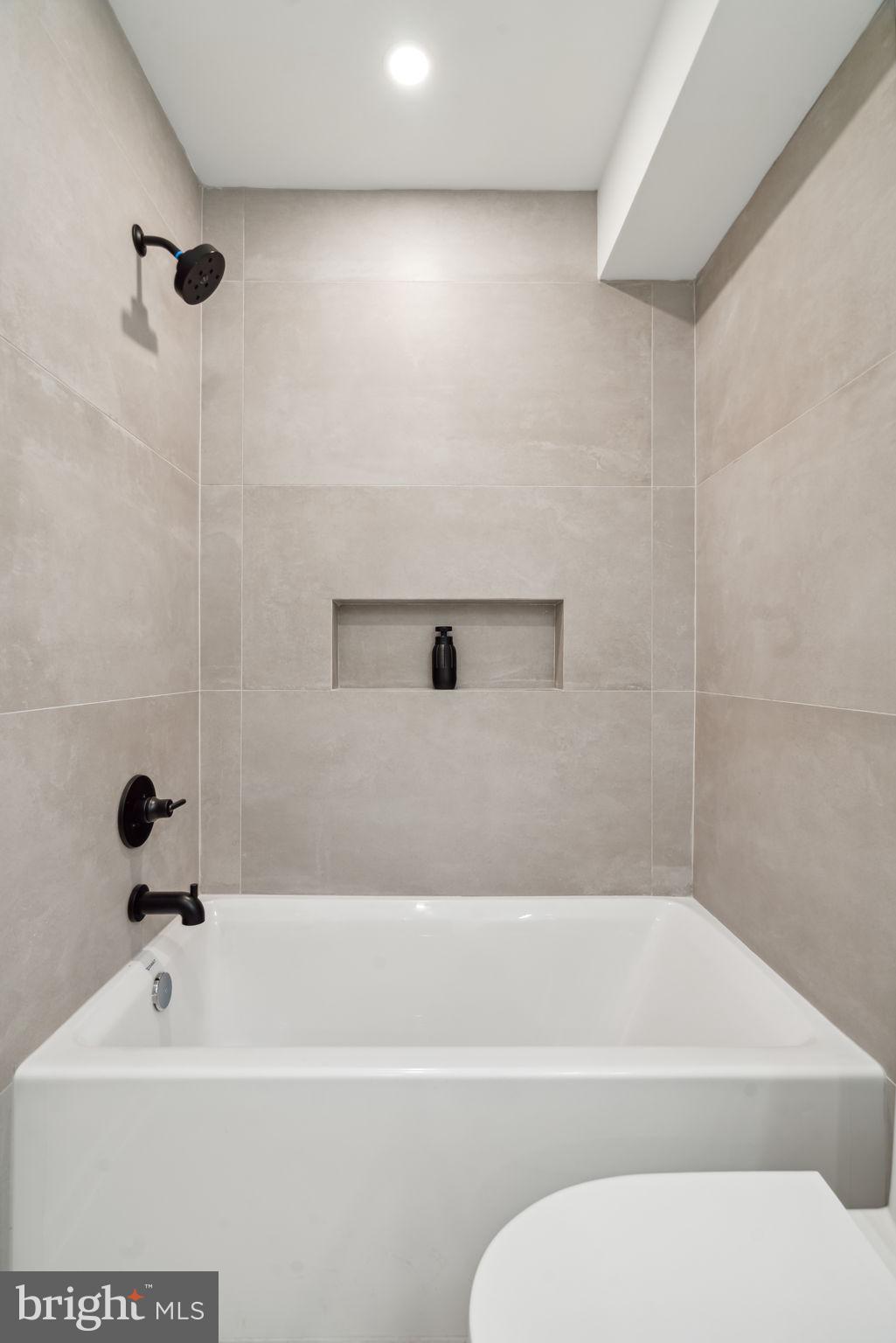 SPRING GARDEN - Residential