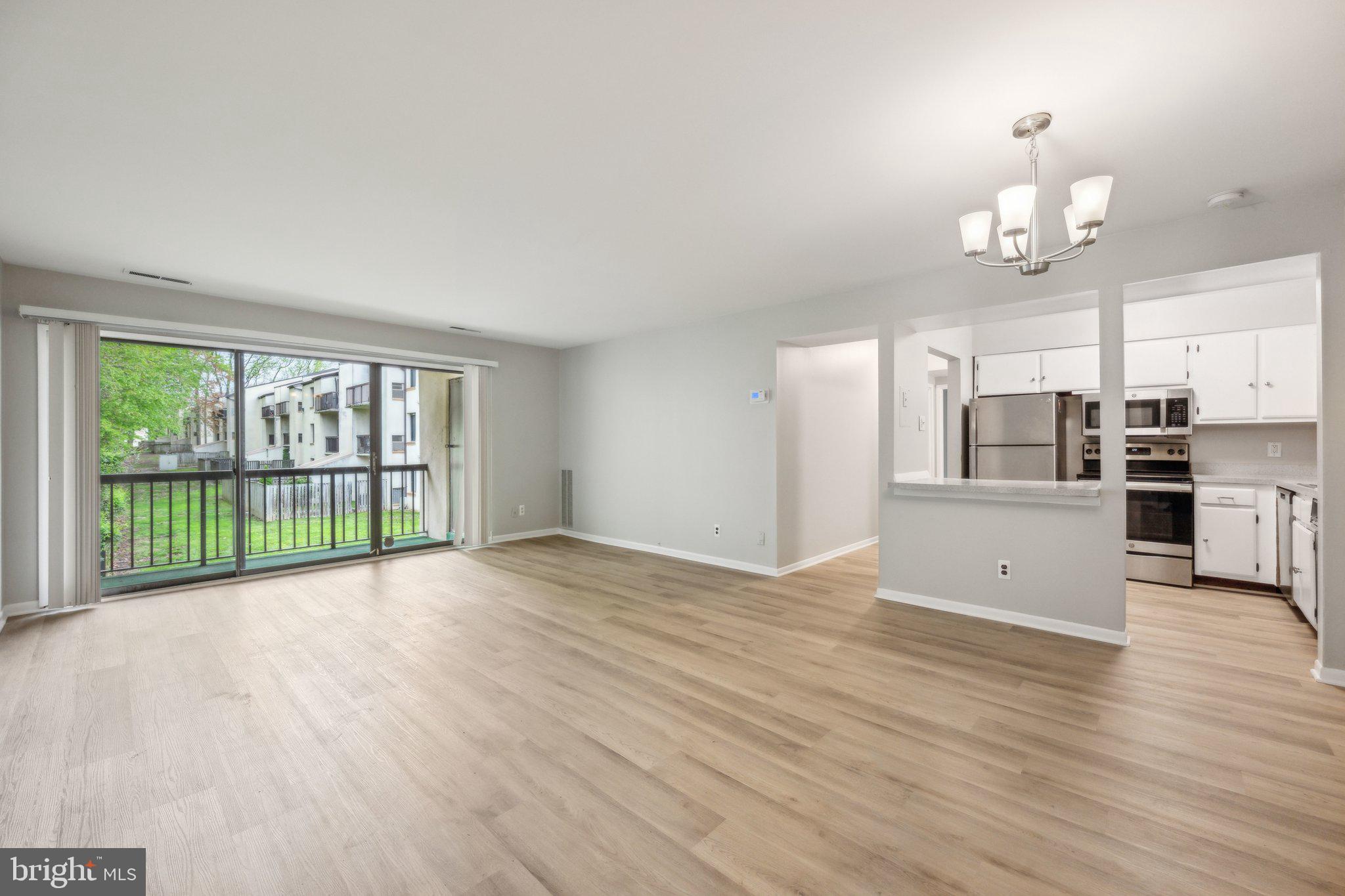 TREETOP CONDO - Residential Lease