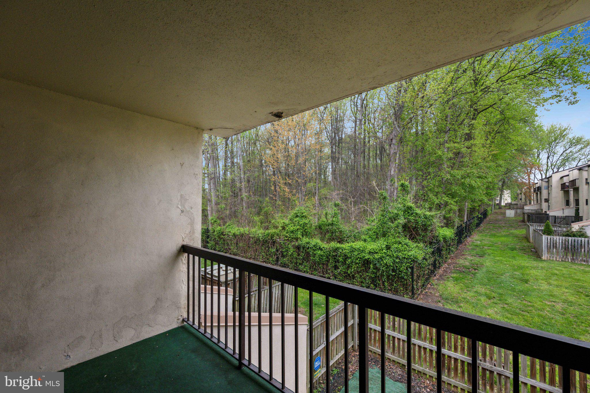 TREETOP CONDO - Residential Lease