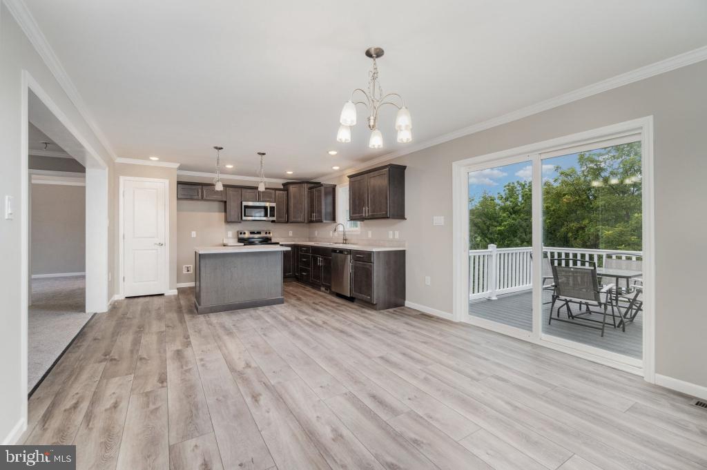 864 WYNONAH DRIVE