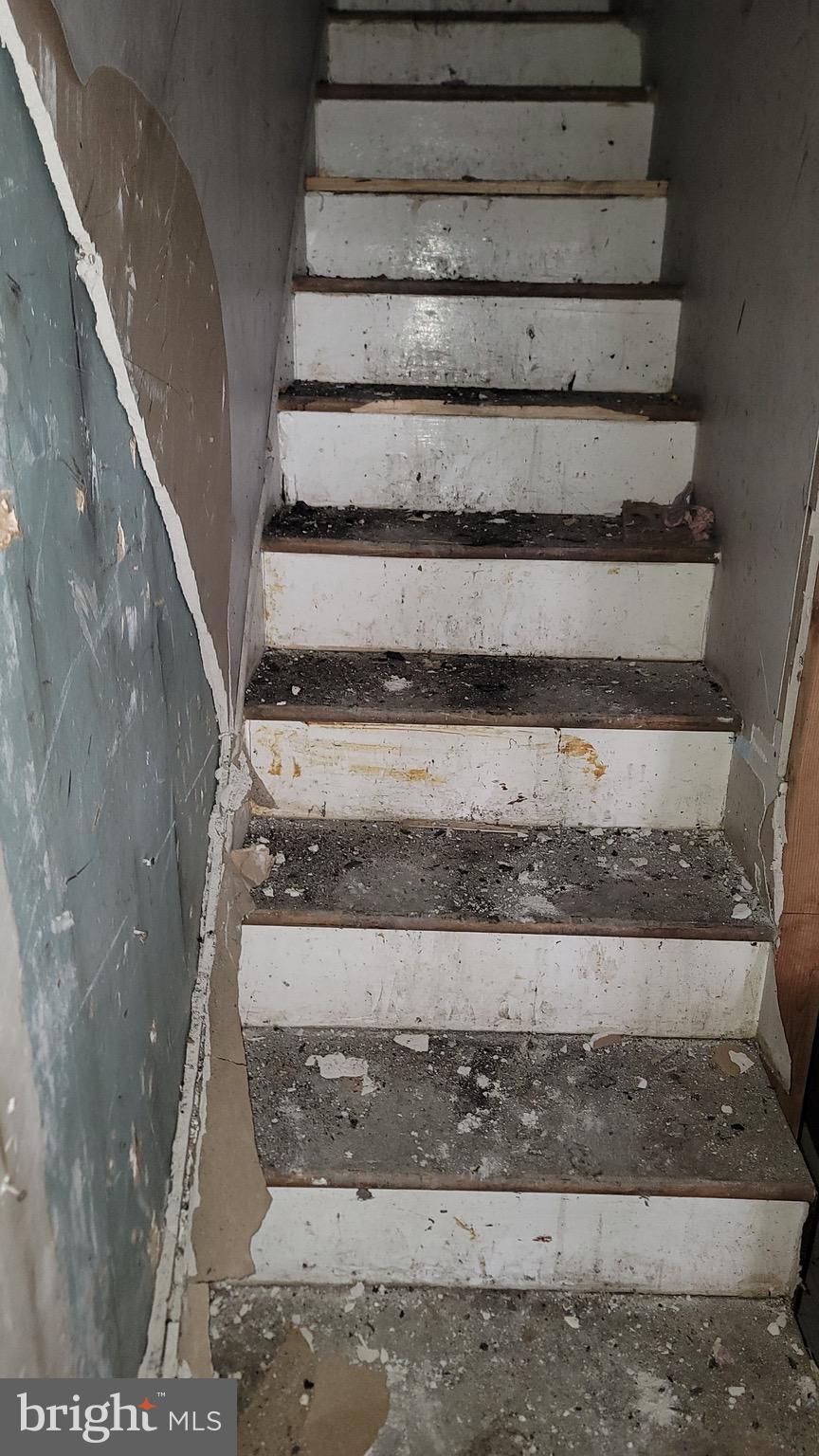 WEST OAK LANE - Residential