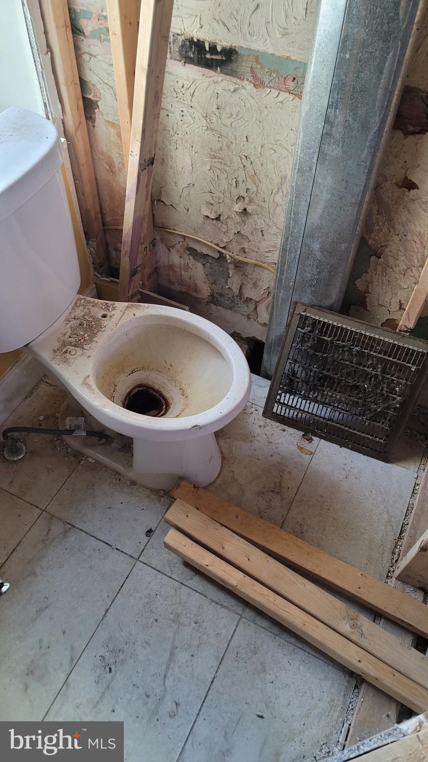 WEST OAK LANE - Residential