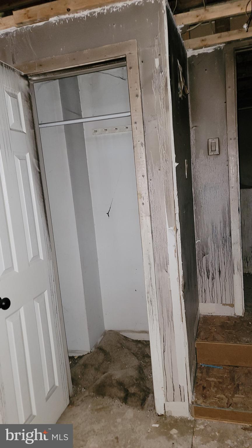 WEST OAK LANE - Residential